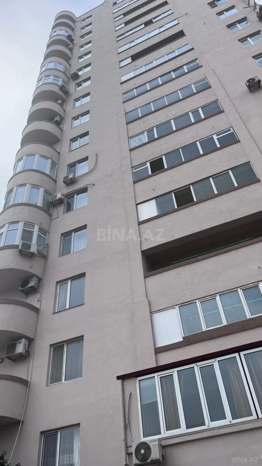 Satılır 2 otaqlı mənzil 90 m²