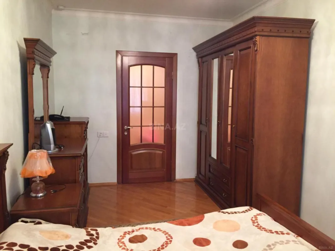 Satılır 2 otaqlı mənzil 90 m²