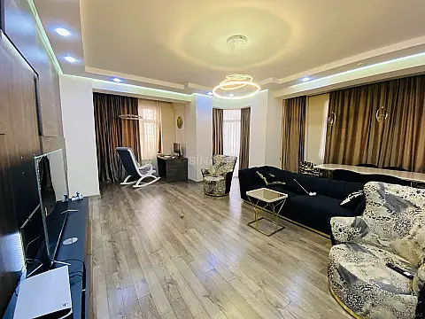 Satılır 4 otaqlı mənzil 240 m² — Bakı 4 otaq 240.00 m²