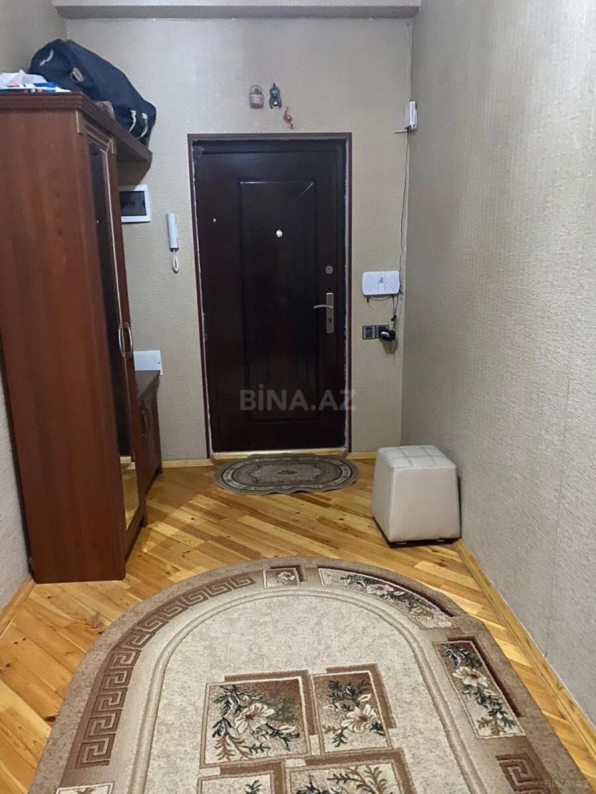 Satılır 3 otaqlı mənzil 105 m²