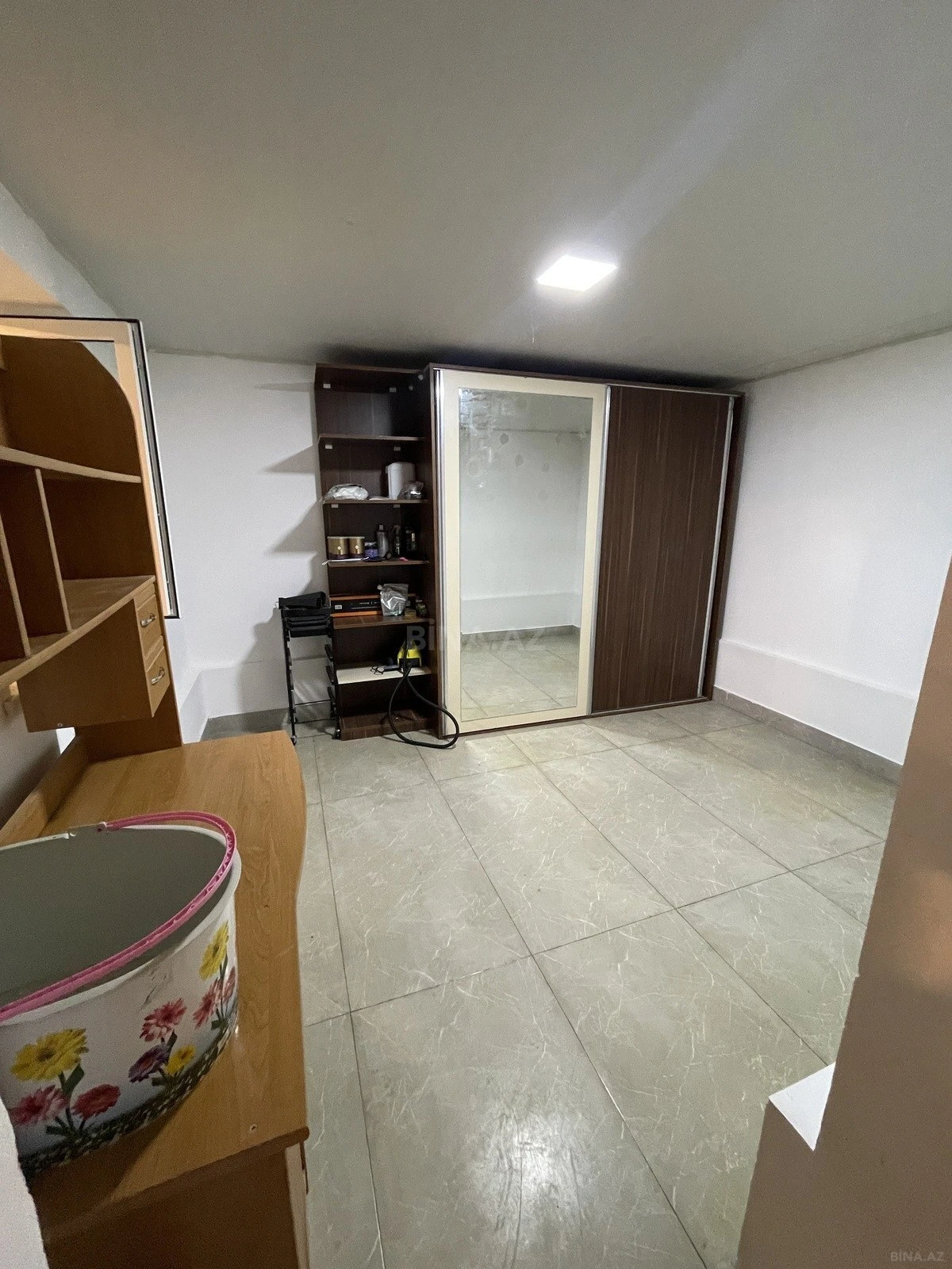 Satılır 5 otaqlı həyət evi 240 m²