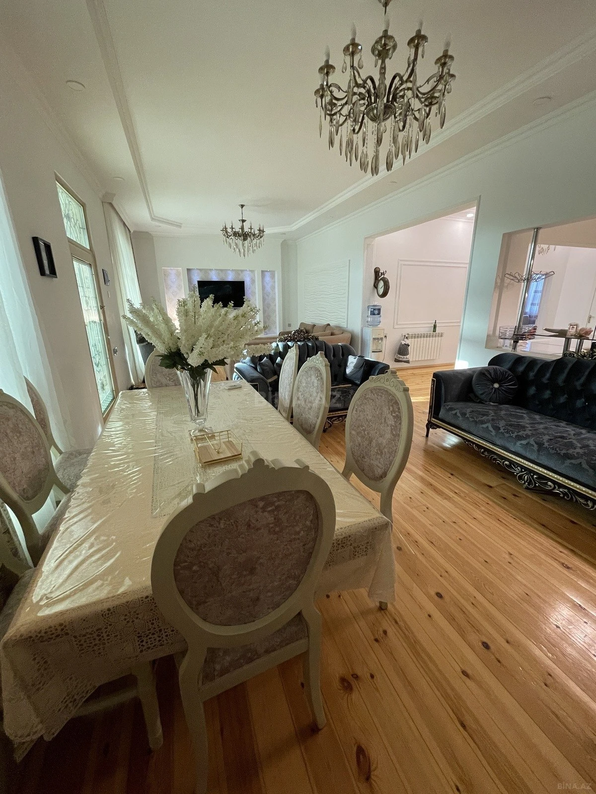 Satılır 5 otaqlı həyət evi 240 m²