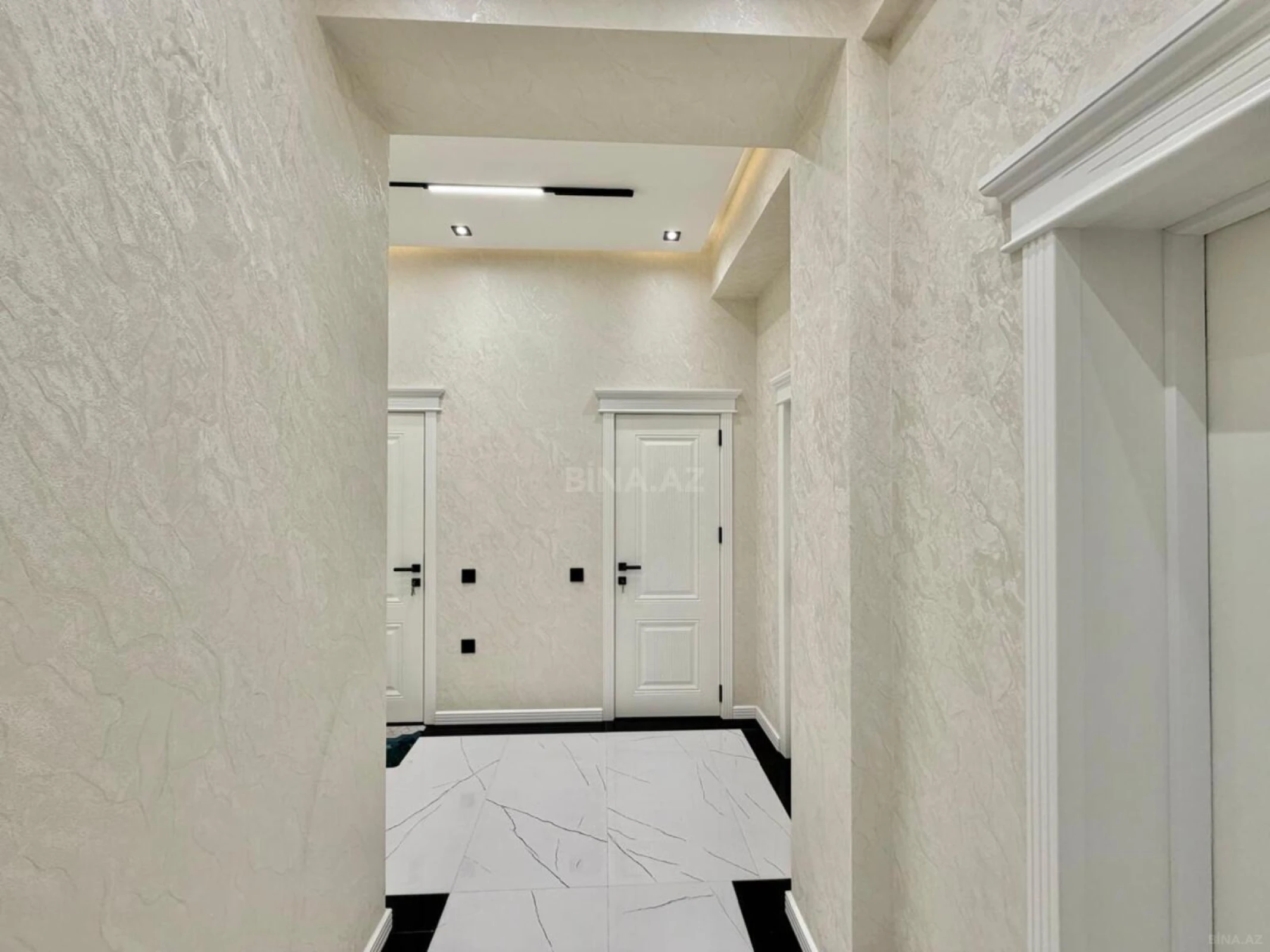 Satılır 2 otaqlı mənzil 85 m²