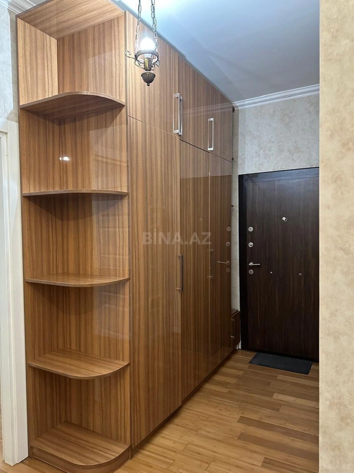 Kirayə verilir 2 otaqlı mənzil 75 m²
