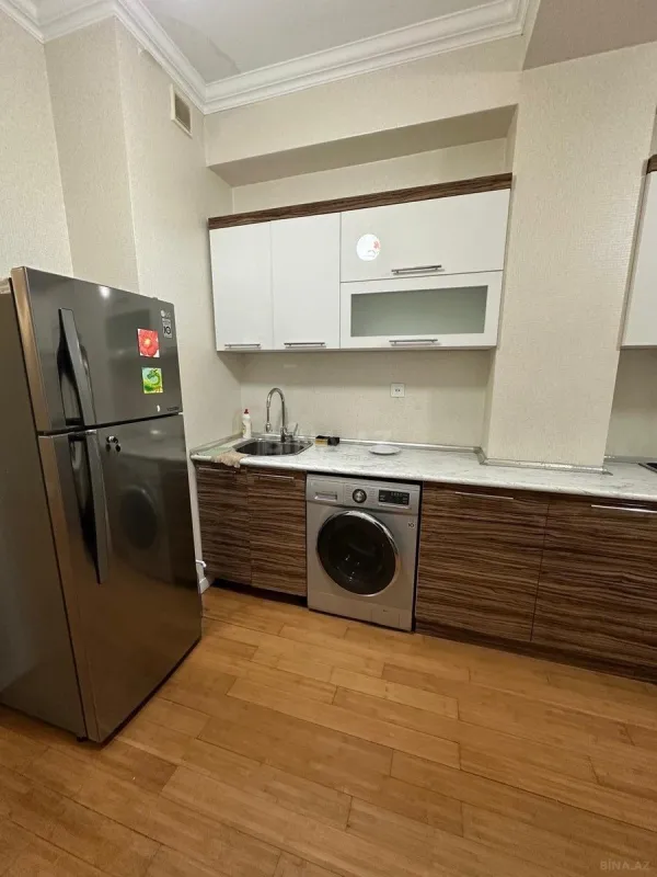 Kirayə verilir 2 otaqlı mənzil 75 m²