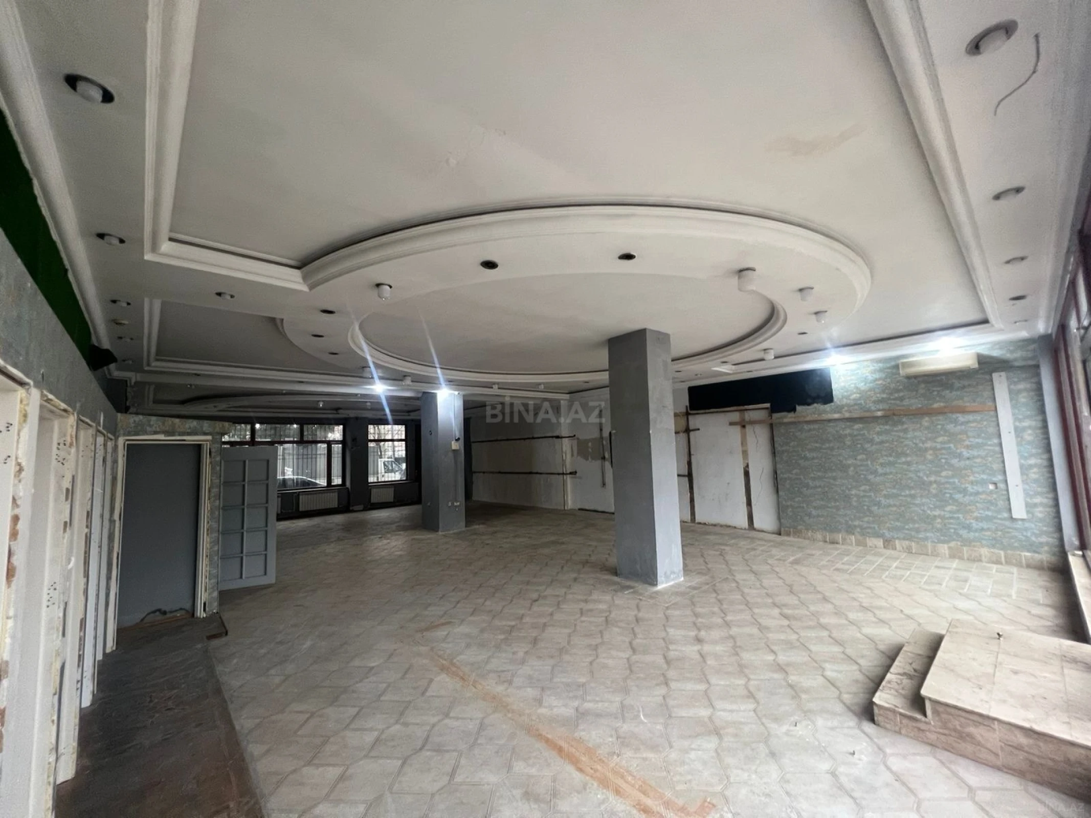 Kirayə verilir obyekt 180 m²