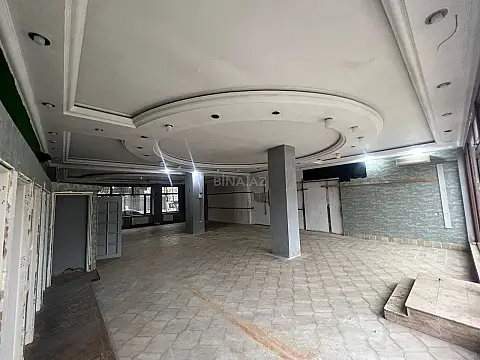 Kirayə verilir obyekt 180 m²