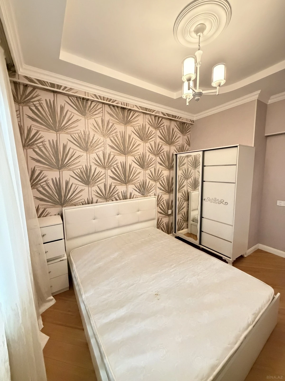 Kirayə verilir 2 otaqlı mənzil 60 m²
