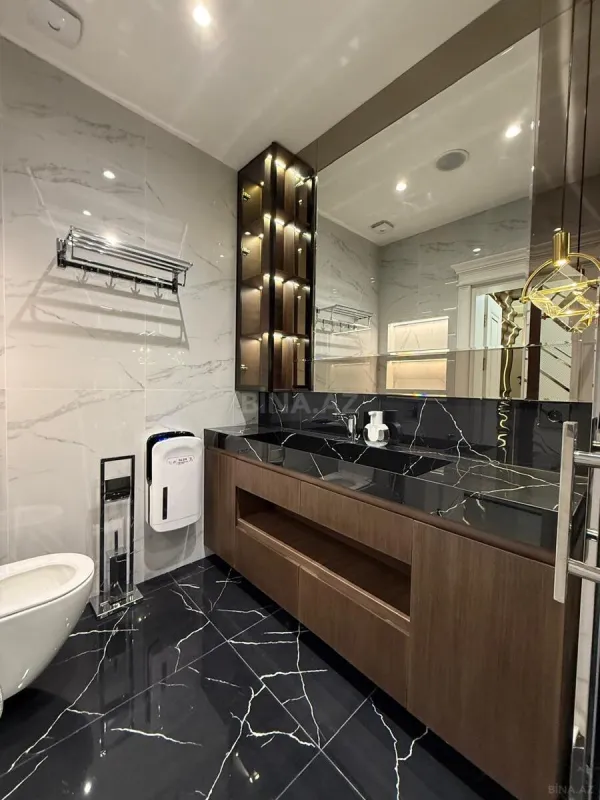 Satılır 4 otaqlı mənzil 200 m²