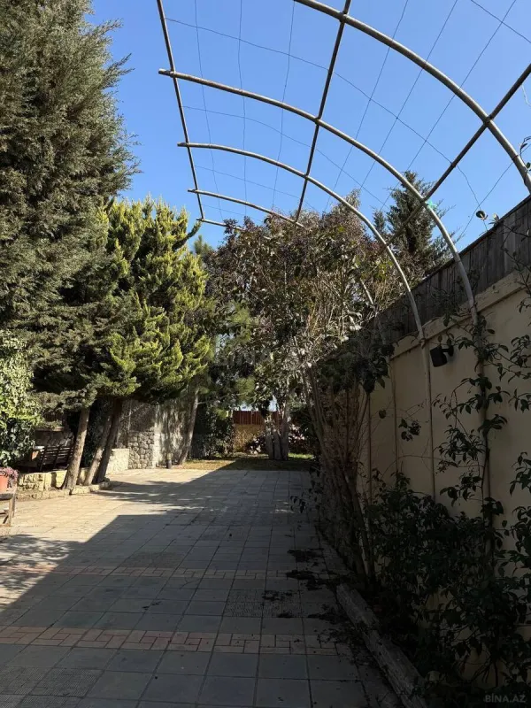 Satılır 4 otaqlı həyət evi 120 m²