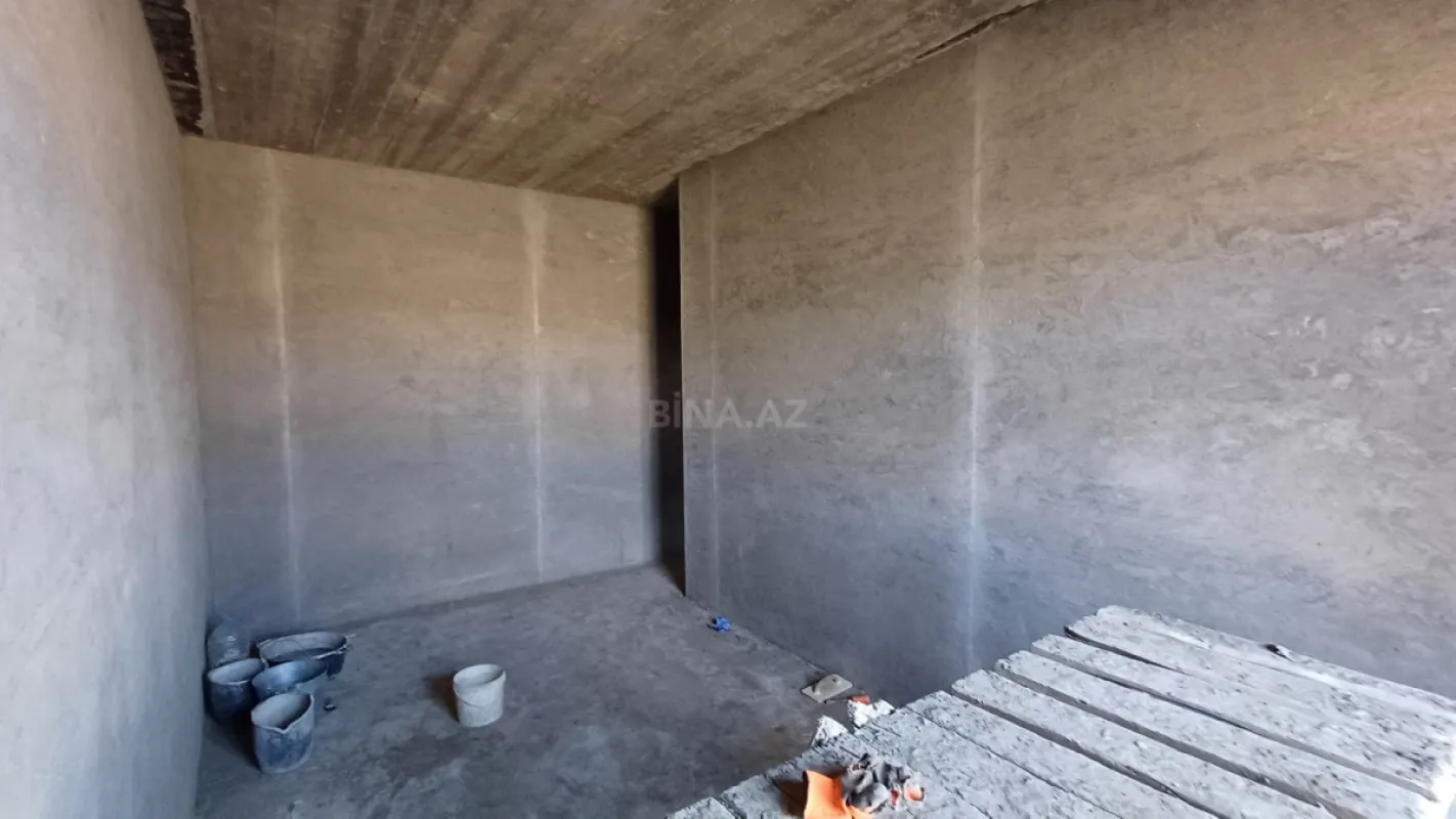 Satılır 7 otaqlı həyət evi 300 m²