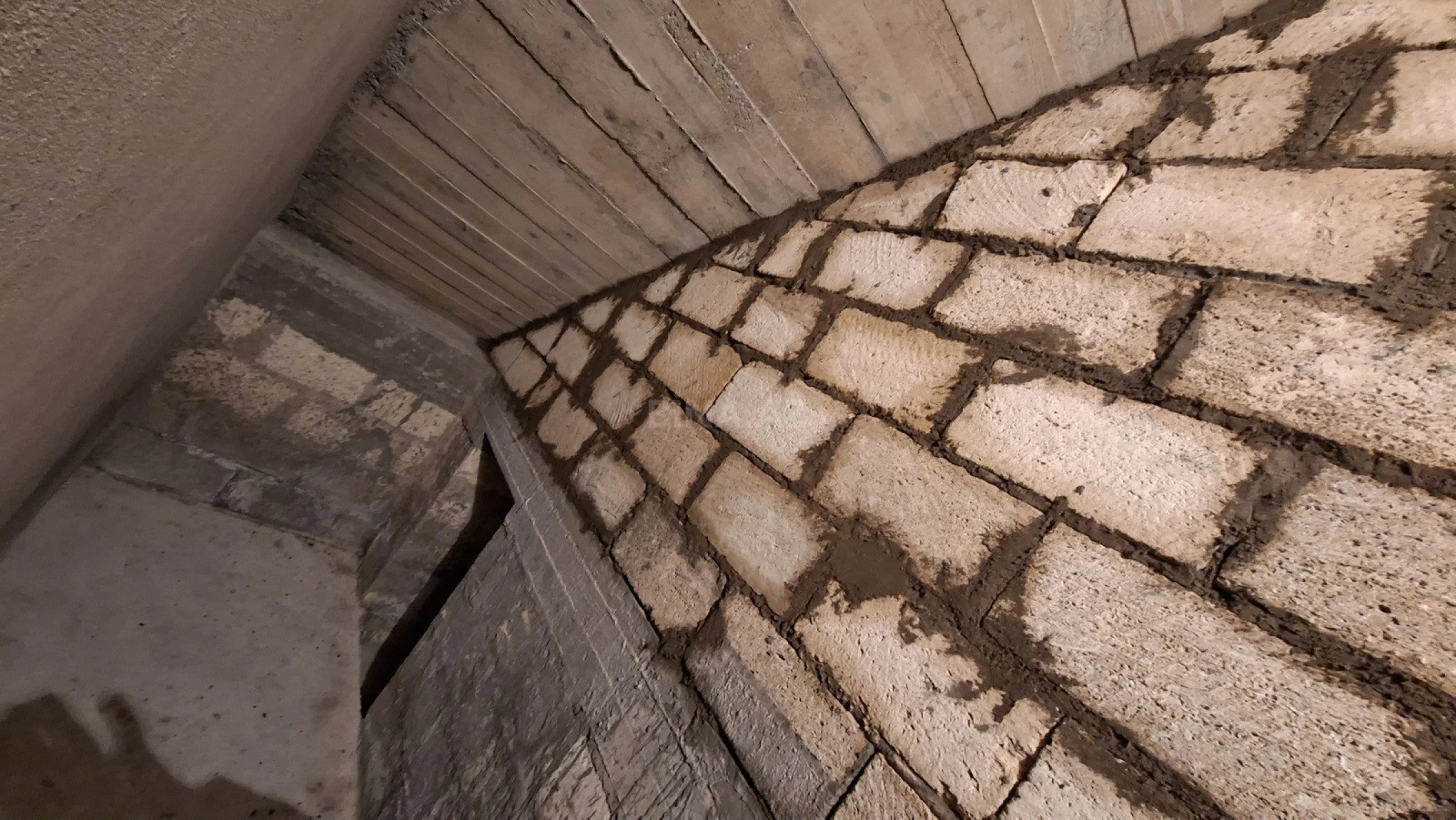 Satılır 7 otaqlı həyət evi 300 m²