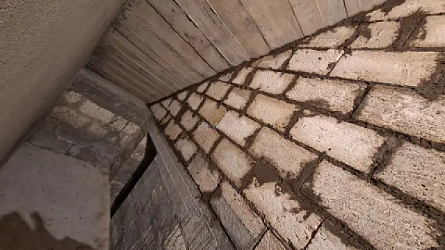 Satılır 7 otaqlı həyət evi 300 m²