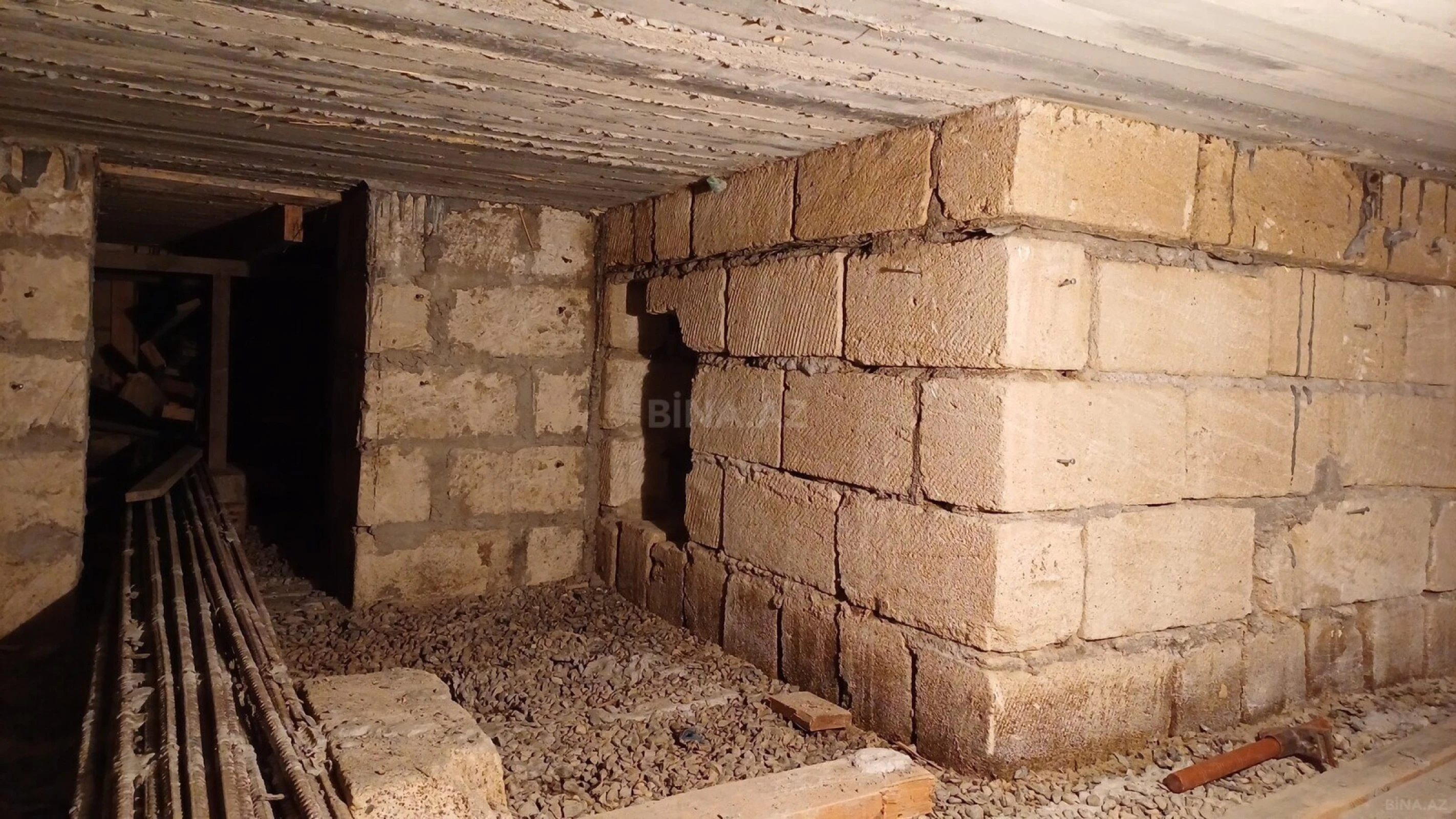 Satılır 7 otaqlı həyət evi 300 m²