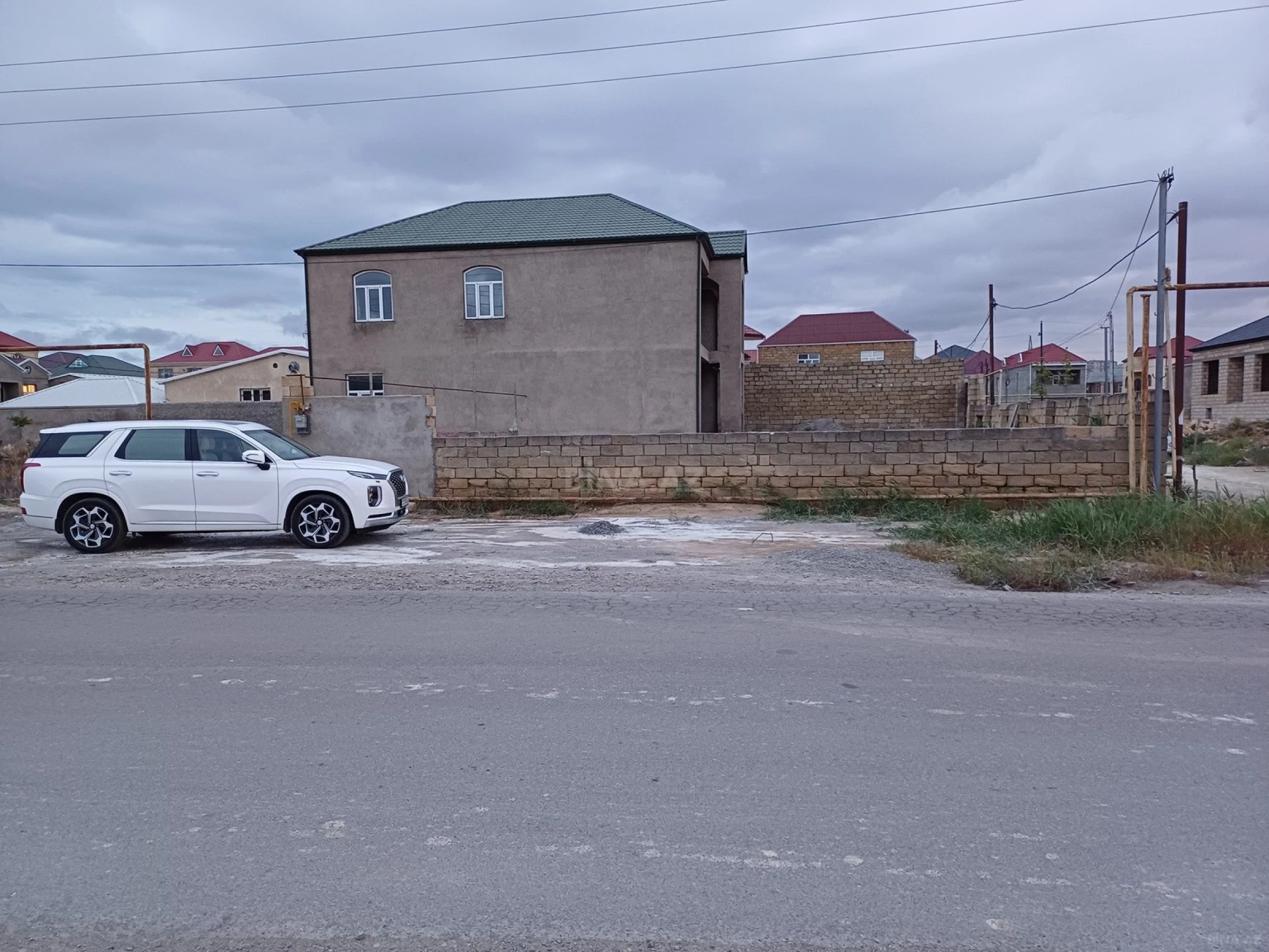 Satılır 7 otaqlı həyət evi 300 m²