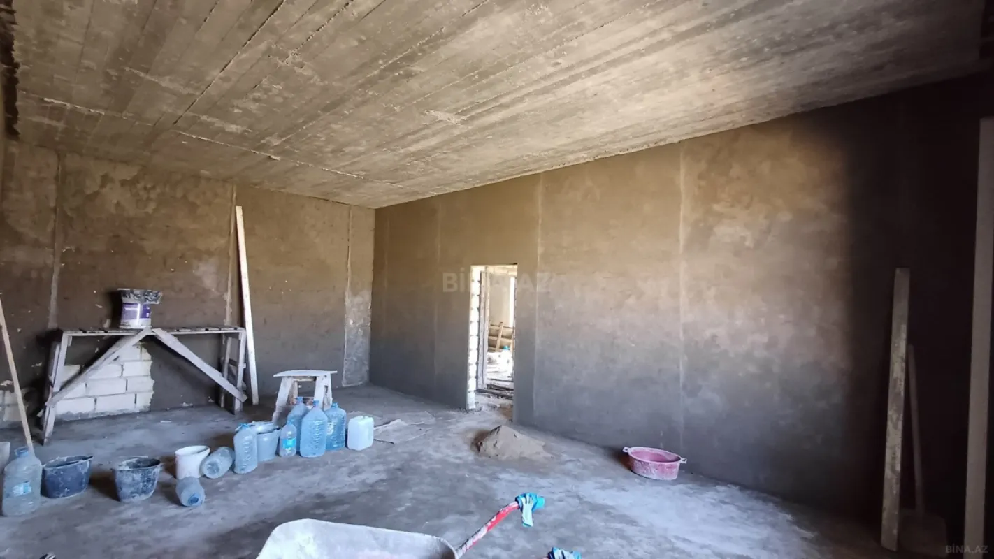 Satılır 7 otaqlı həyət evi 300 m²