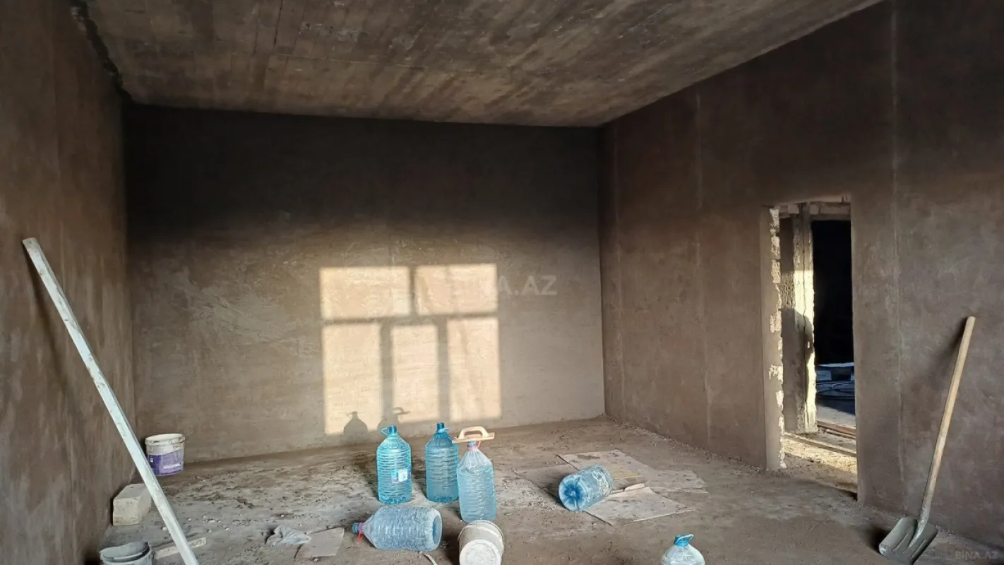 Satılır 7 otaqlı həyət evi 300 m²