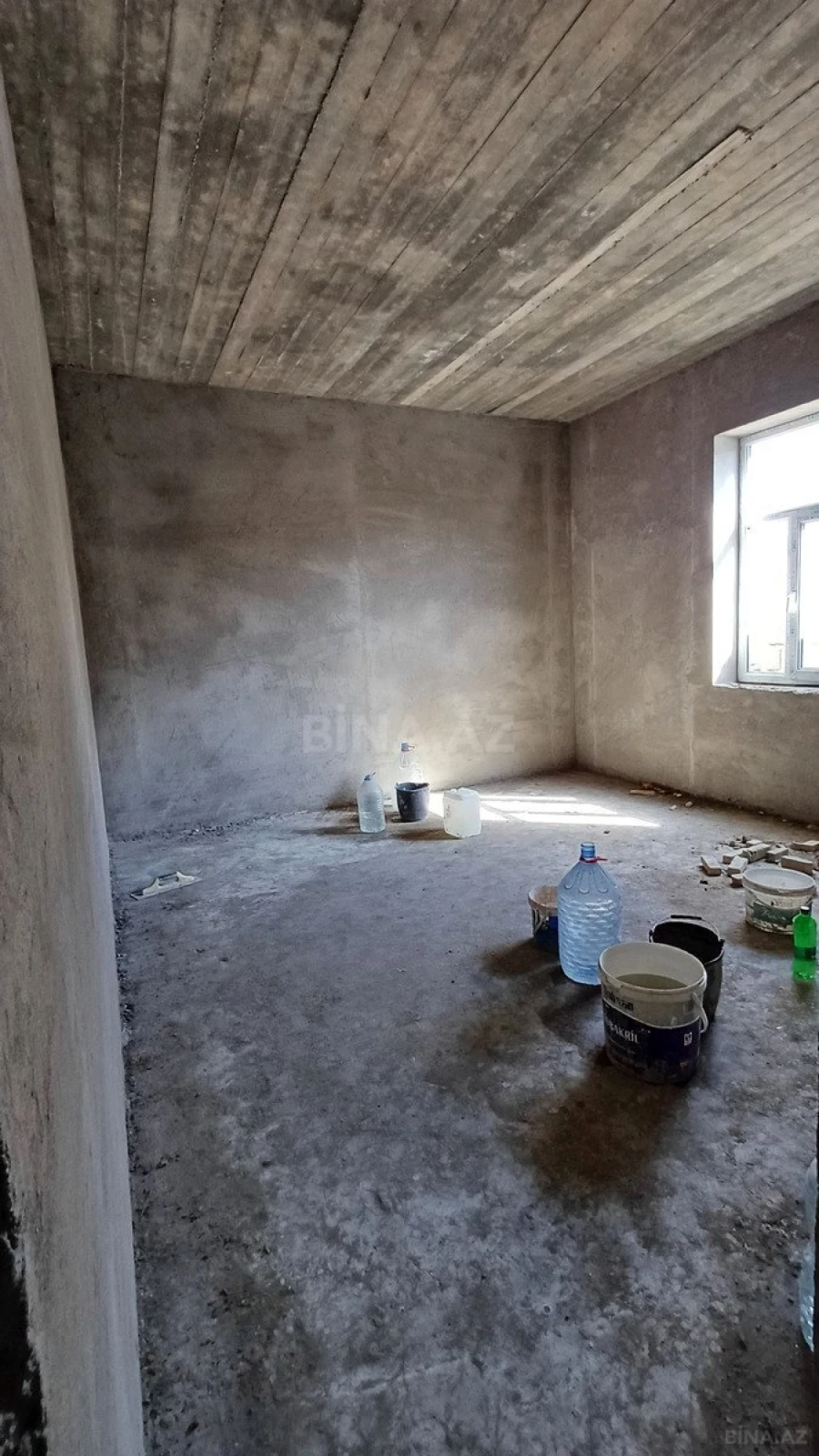 Satılır 7 otaqlı həyət evi 300 m²