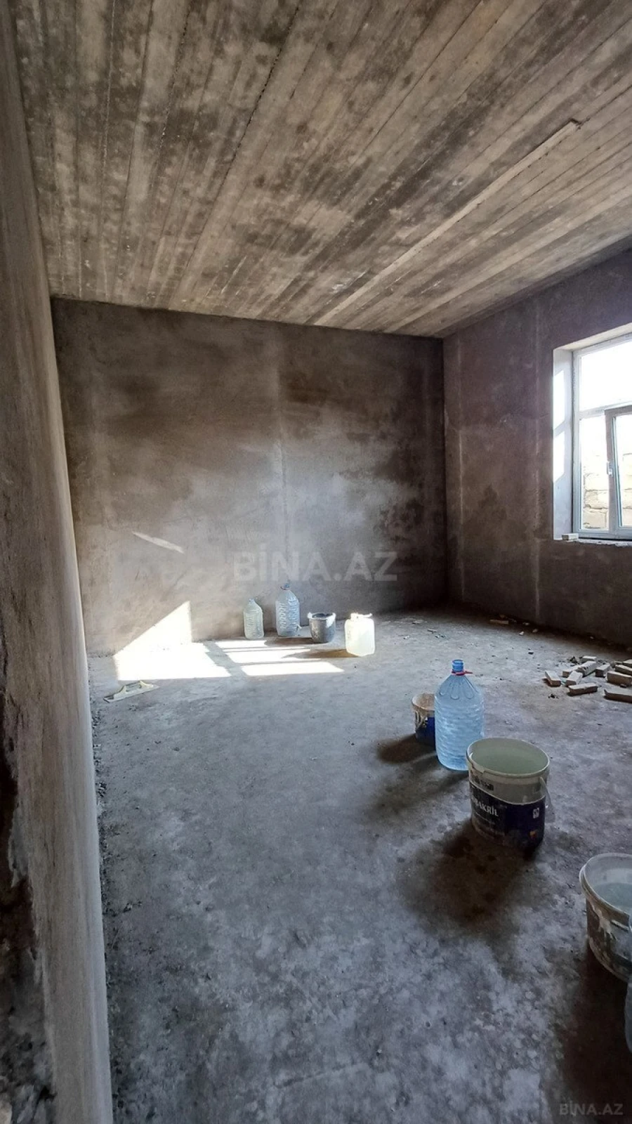 Satılır 7 otaqlı həyət evi 300 m²