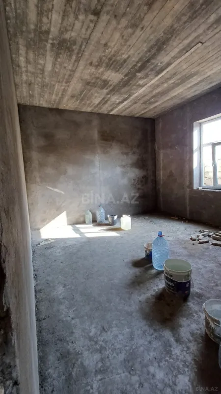 Satılır 7 otaqlı həyət evi 300 m²