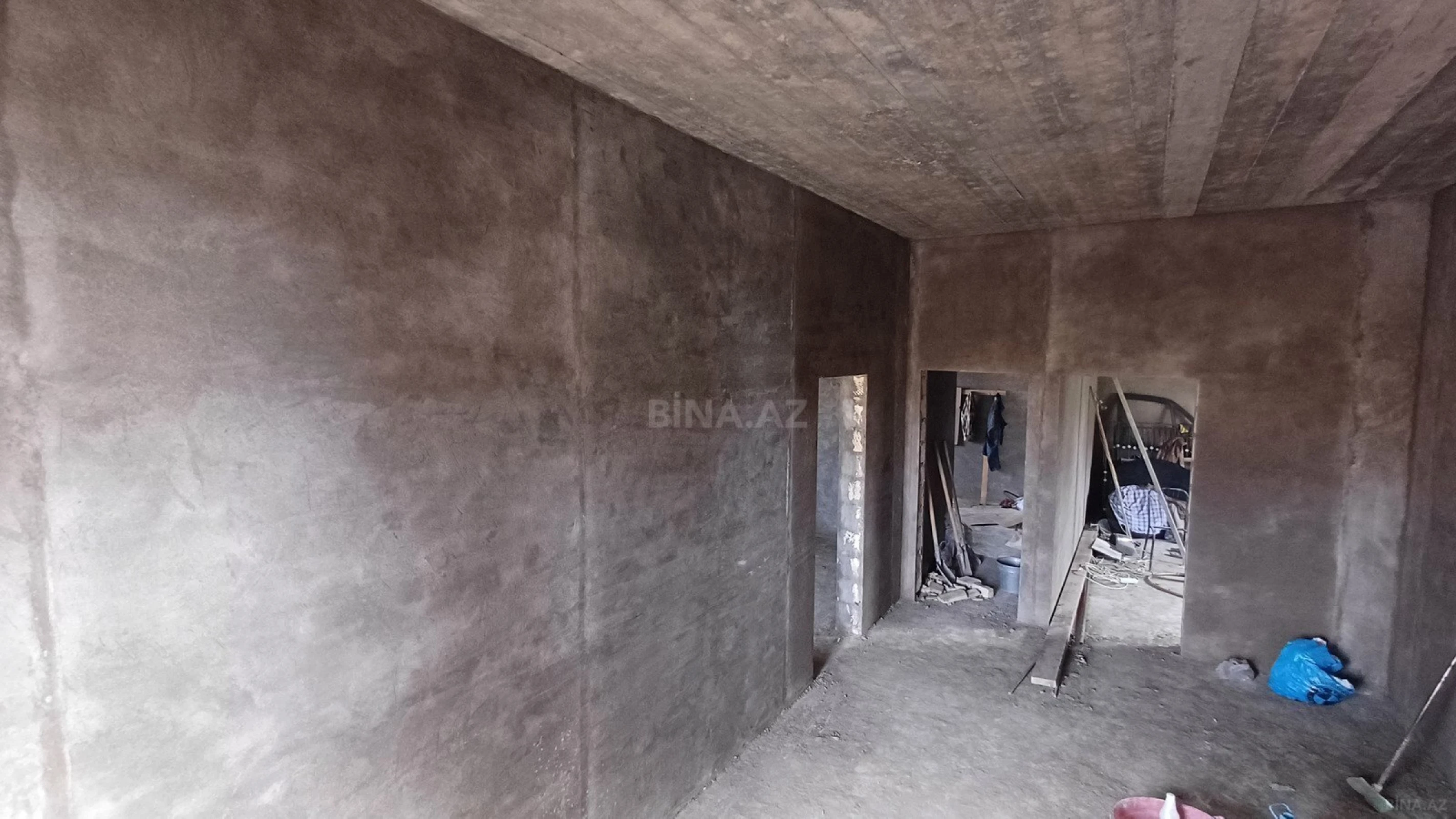 Satılır 7 otaqlı həyət evi 300 m²