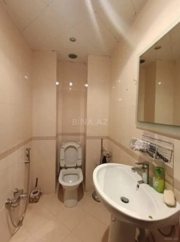 Satılır 3 otaqlı mənzil 132 m²