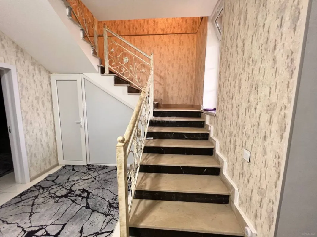 Satılır 5 otaqlı həyət evi 136 m²