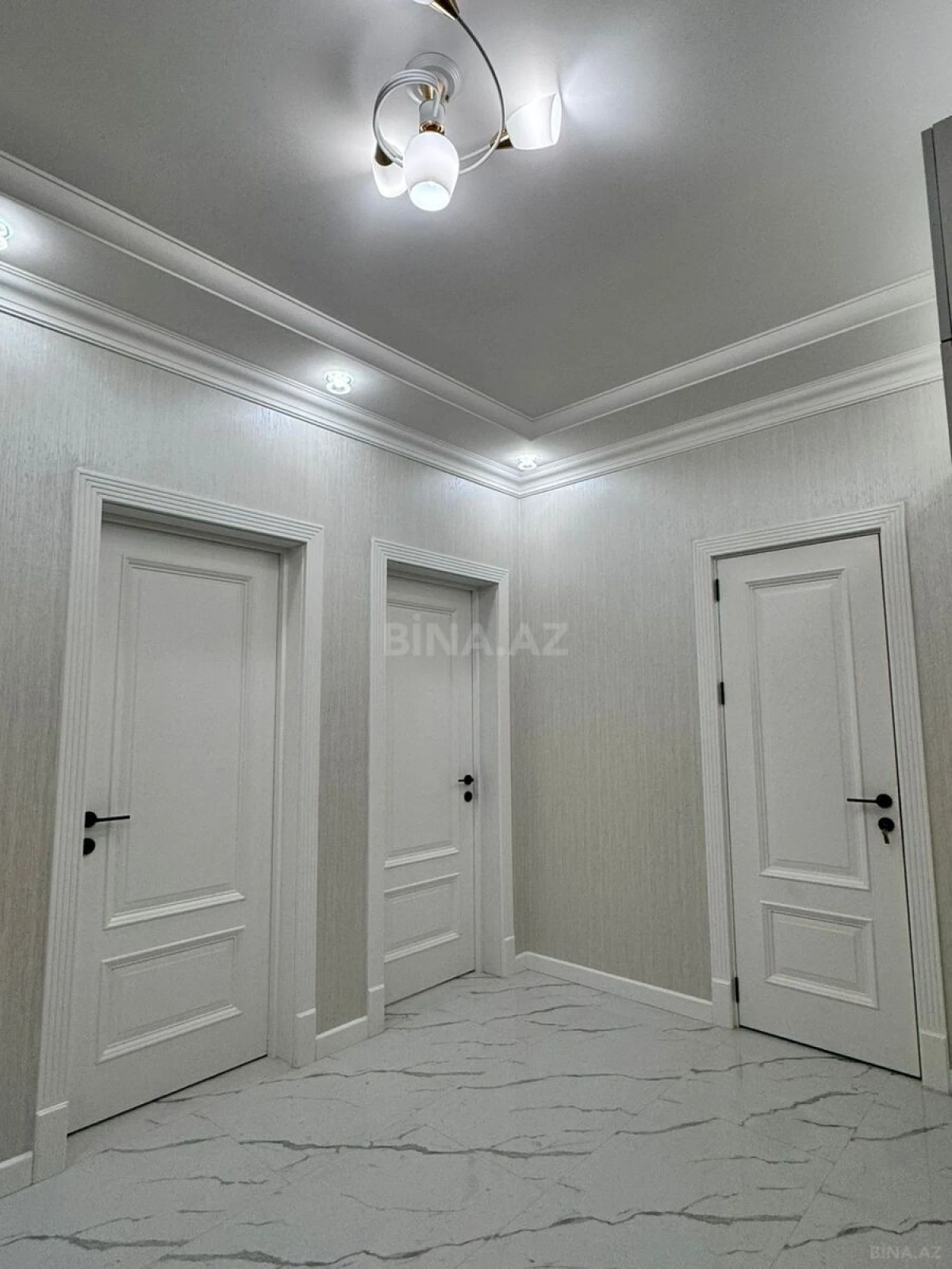 Kirayə verilir 3 otaqlı mənzil 100 m²