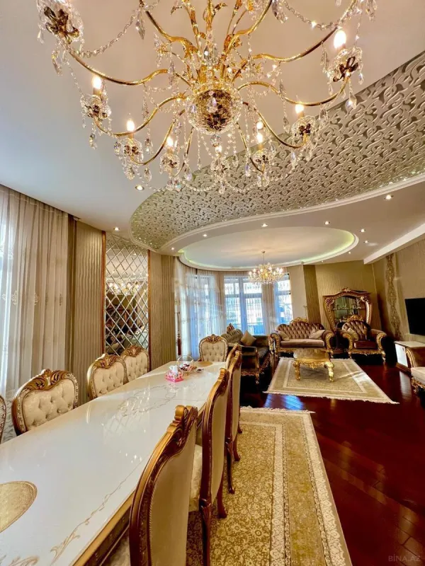 Satılır 4 otaqlı mənzil 217 m²