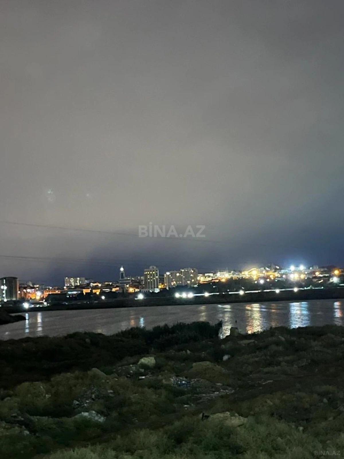 Satılır 4 otaqlı mənzil 117 m²