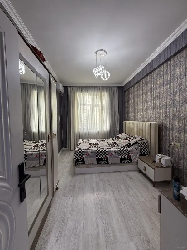 Satılır 4 otaqlı mənzil 117 m²