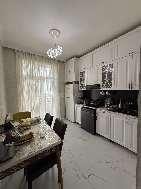 Satılır 4 otaqlı mənzil 117 m²