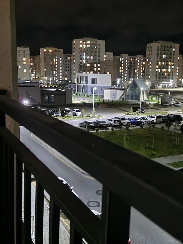 Satılır 4 otaqlı mənzil 117 m²