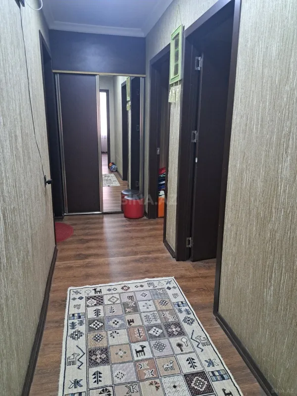 Satılır 4 otaqlı mənzil 100 m²