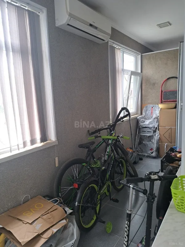 Satılır 4 otaqlı mənzil 100 m²