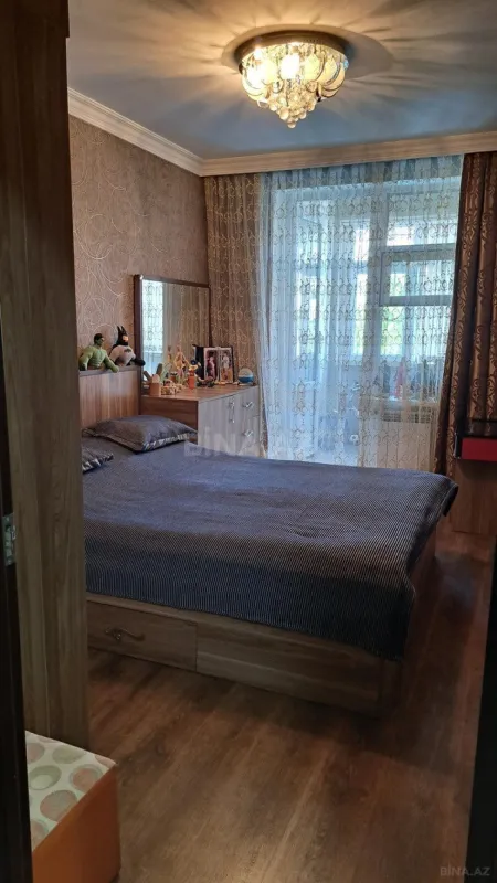 Satılır 4 otaqlı mənzil 100 m²