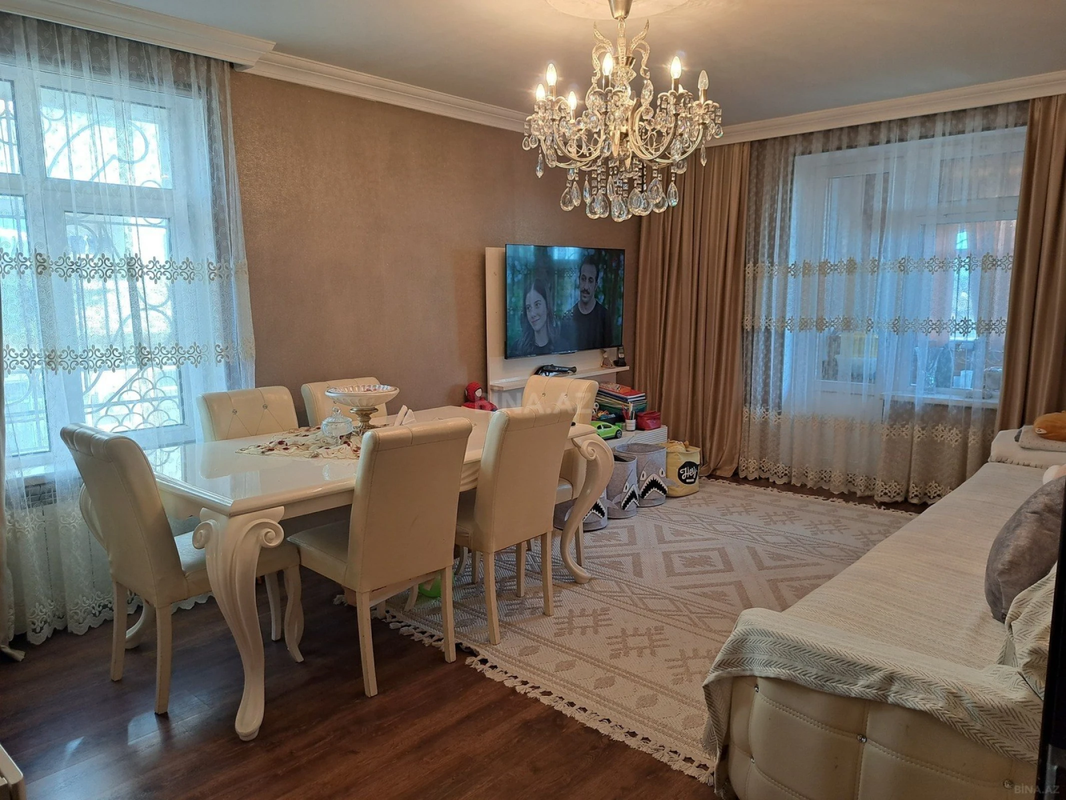 Satılır 4 otaqlı mənzil 100 m²