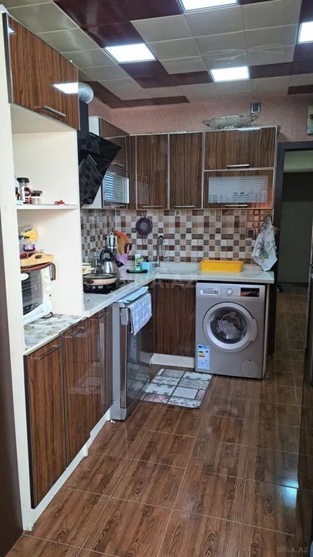 Satılır 4 otaqlı mənzil 100 m²