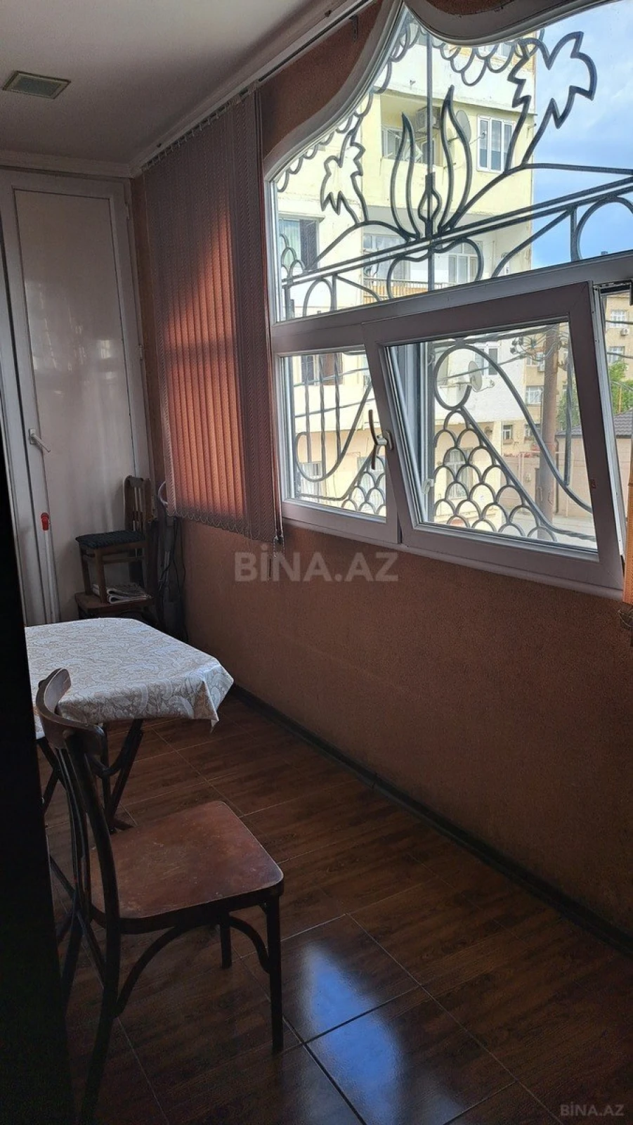 Satılır 4 otaqlı mənzil 100 m²