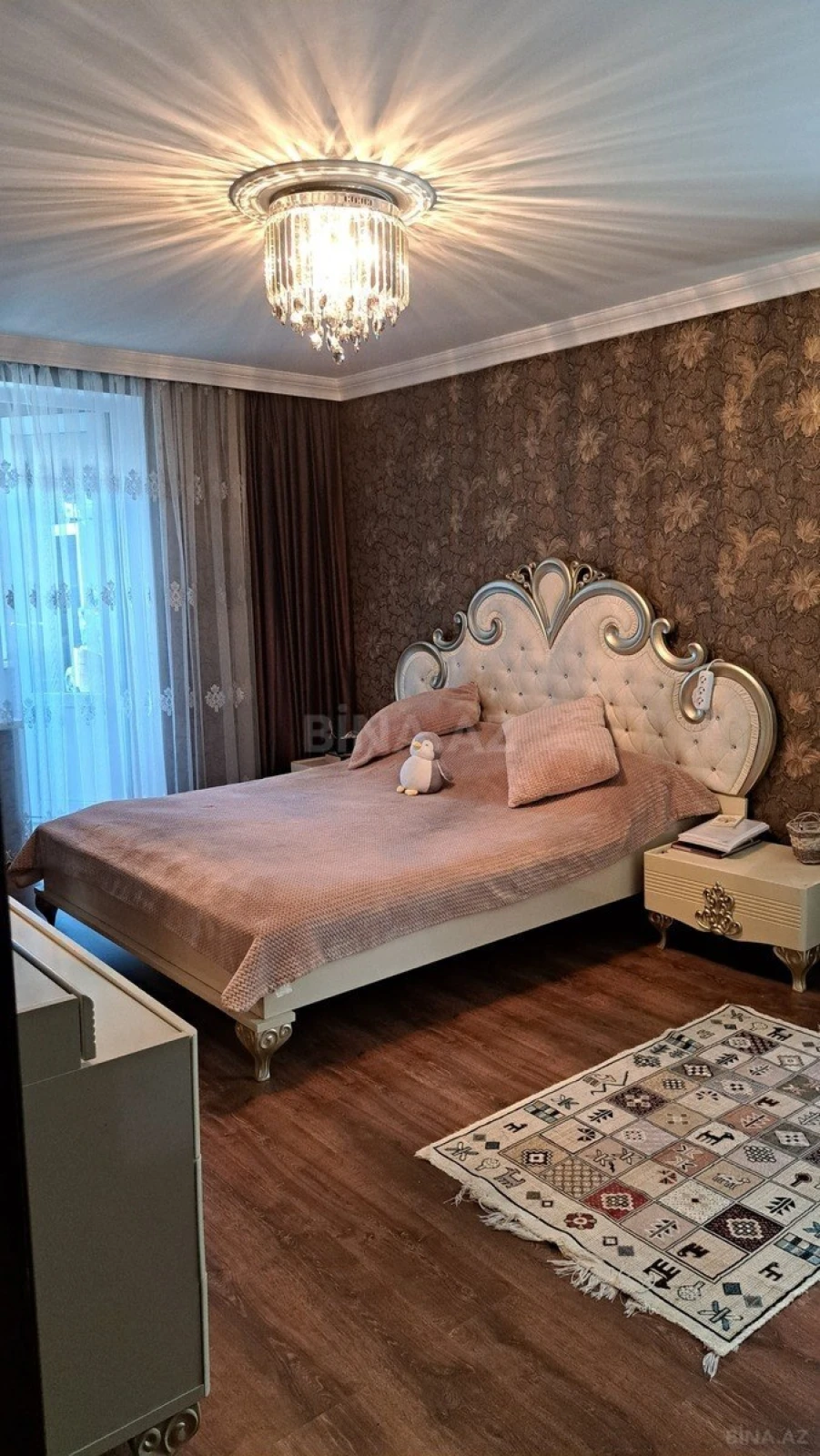 Satılır 4 otaqlı mənzil 100 m²