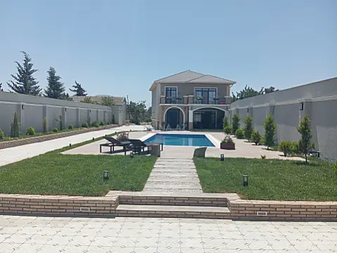Satılır 5 otaqlı həyət evi 200 m²
