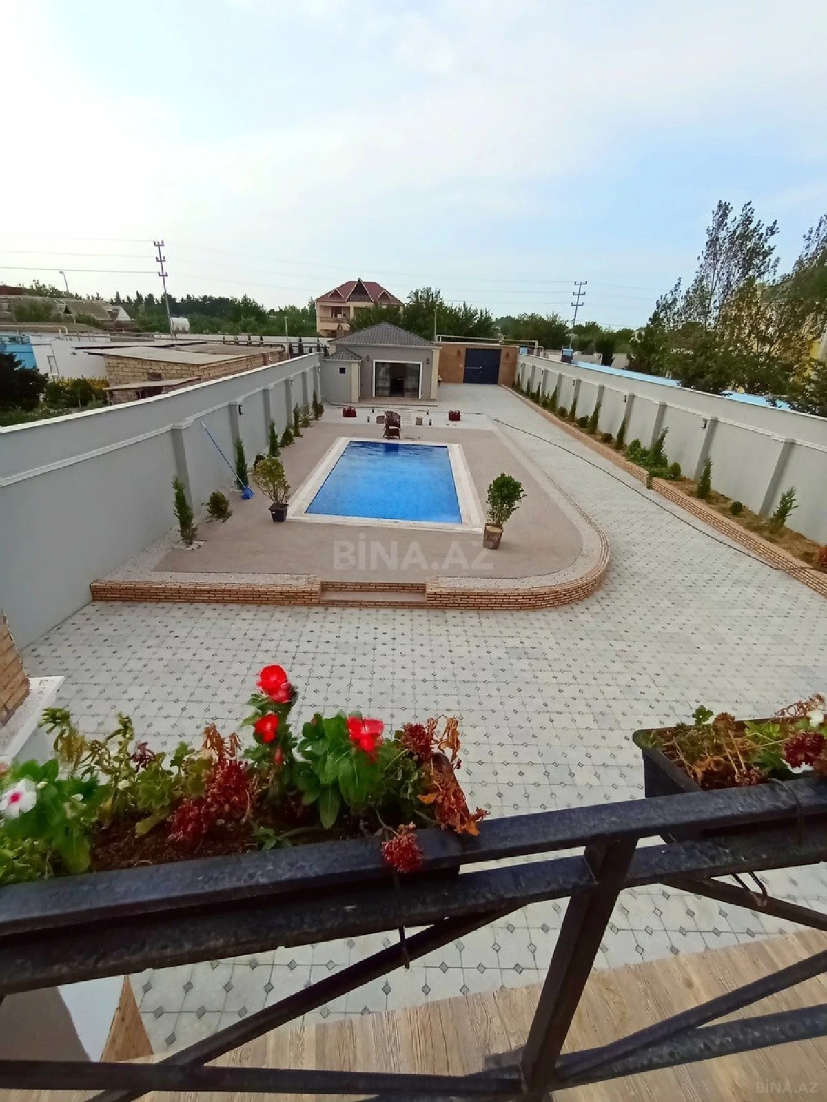 Satılır 5 otaqlı həyət evi 200 m²