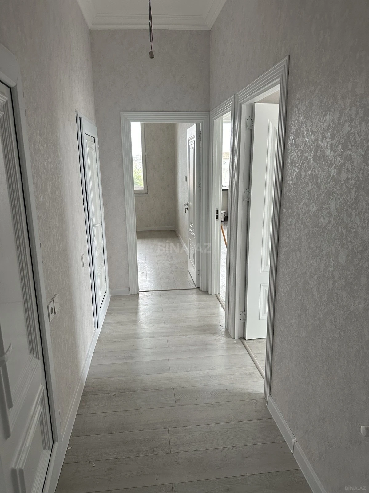 Satılır 3 otaqlı mənzil 76 m²