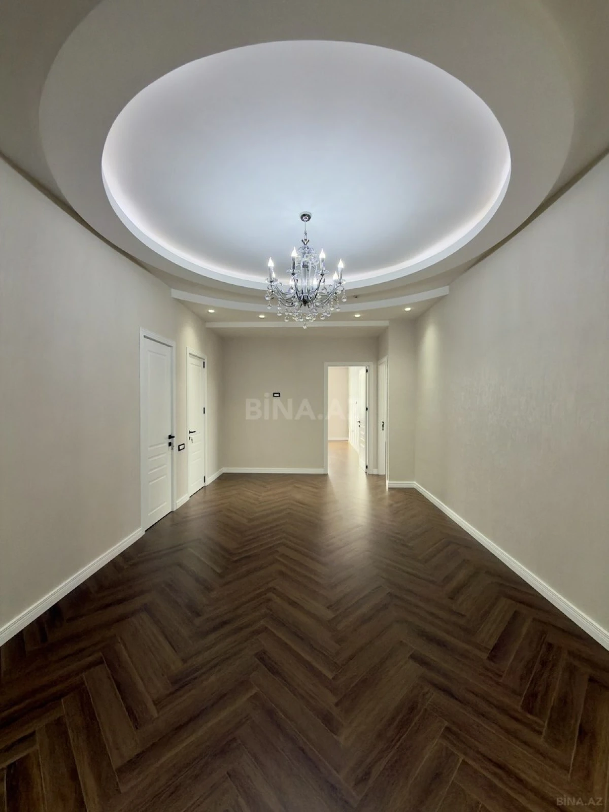 Satılır 3 otaqlı mənzil 155 m²