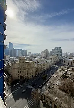 Satılır 3 otaqlı mənzil 155 m²