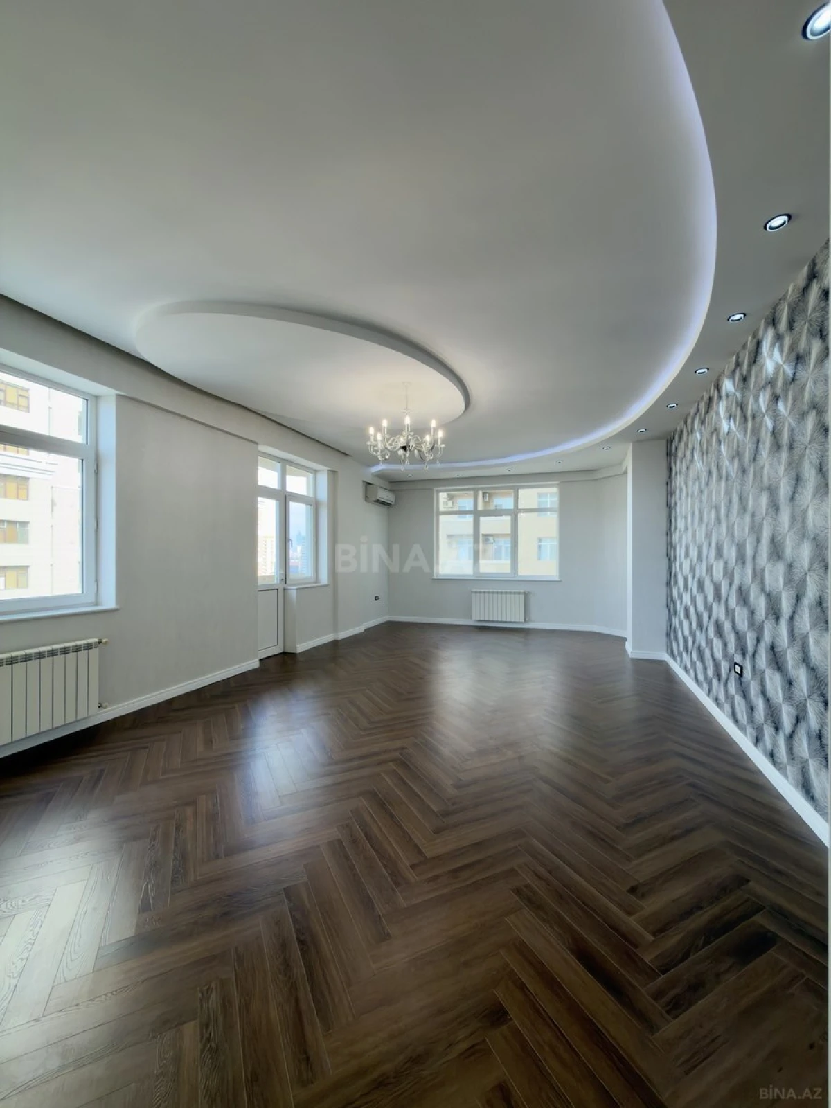 Satılır 3 otaqlı mənzil 155 m²