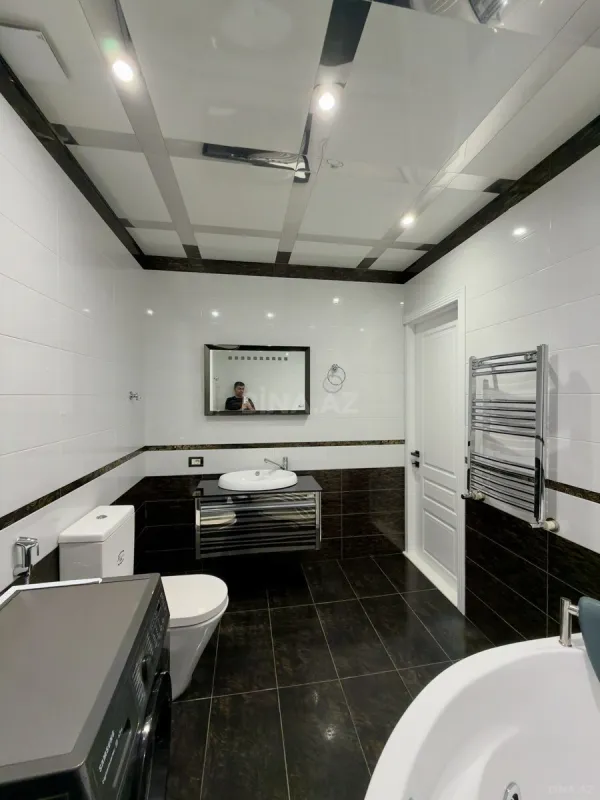 Satılır 3 otaqlı mənzil 155 m²