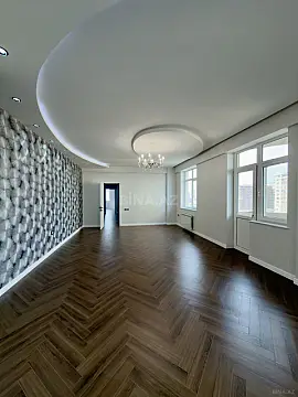 Satılır 3 otaqlı mənzil 155 m²