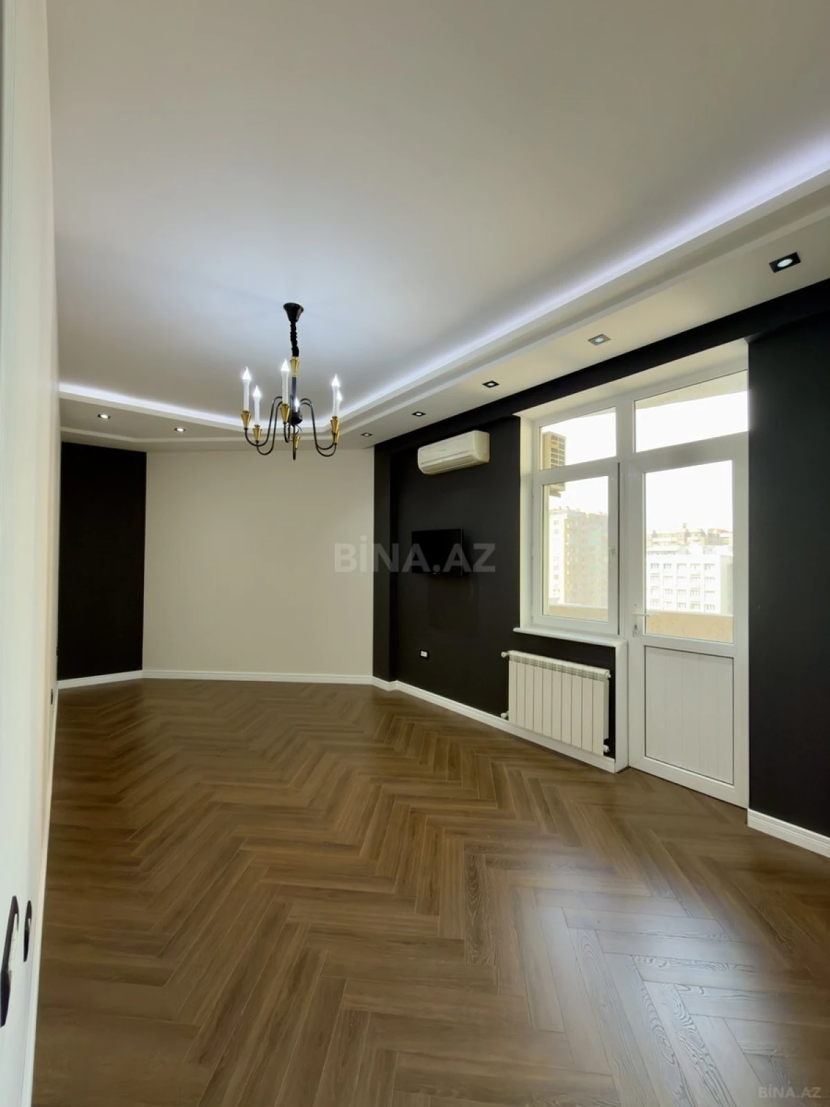 Satılır 3 otaqlı mənzil 155 m²