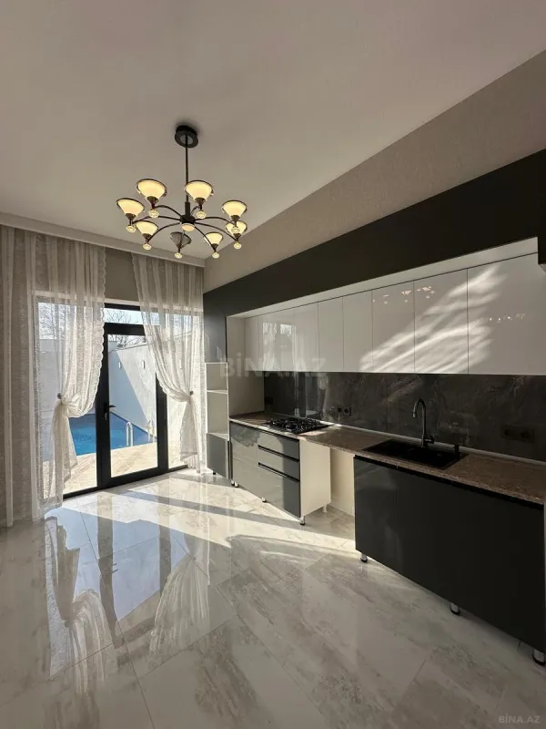 Satılır 4 otaqlı həyət evi 150 m²